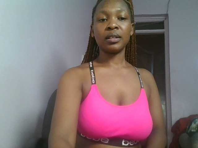 nudevelvet live webcam show