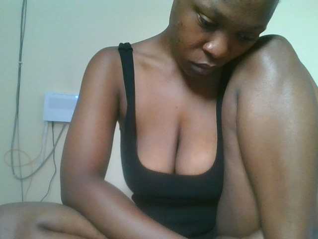 nudevelvet live cam on BongaCams