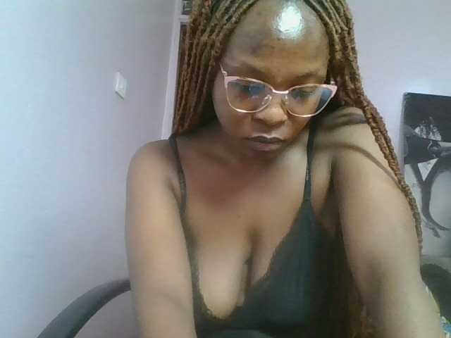 nudevelvet live cam on BongaCams