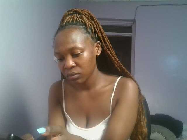 nudevelvet live cam on BongaCams