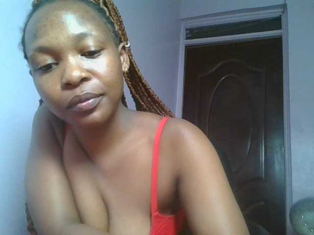 nudevelvet live webcam show