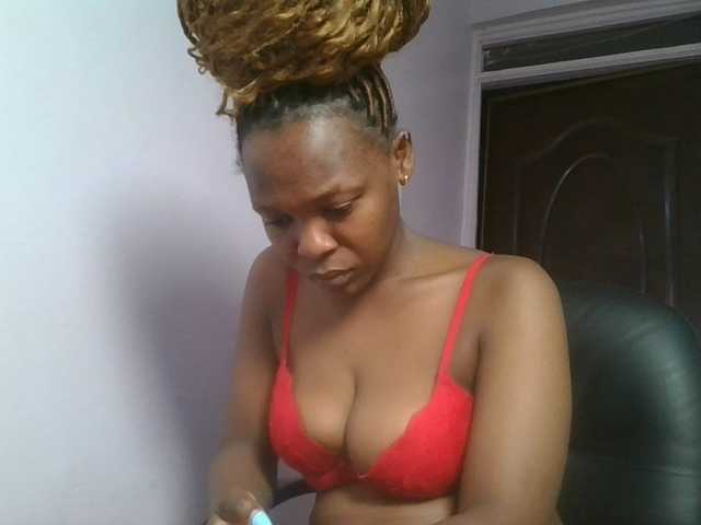 nudevelvet live webcam show