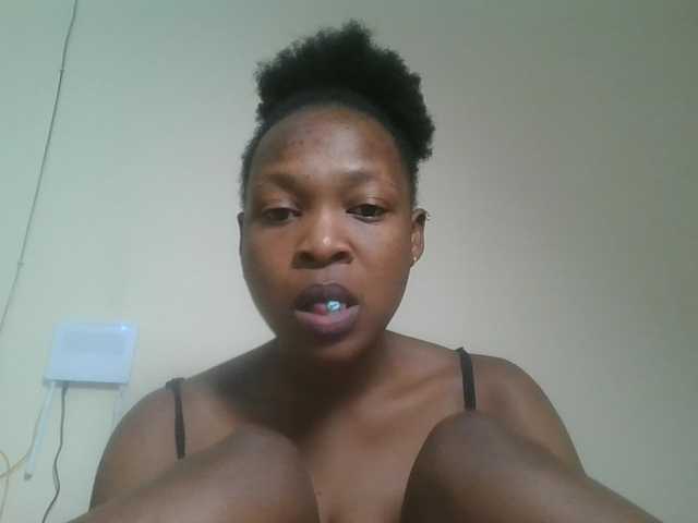 nudevelvet live cam on BongaCams
