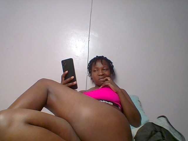nudevelvet live cam on BongaCams