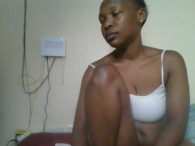 nudevelvet live cam on BongaCams