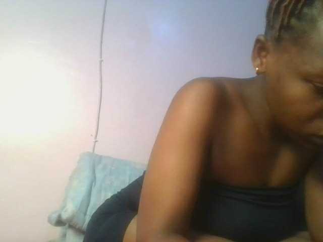 nudevelvet live cam on BongaCams
