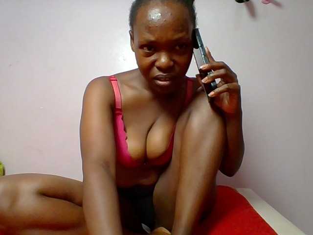 nudevelvet live cam on BongaCams