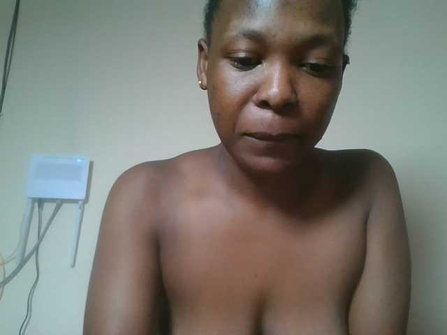 nudevelvet live cam on BongaCams