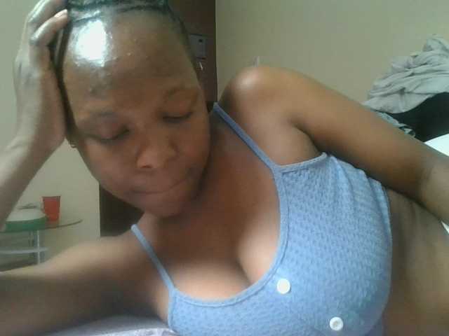 nudevelvet live cam on BongaCams