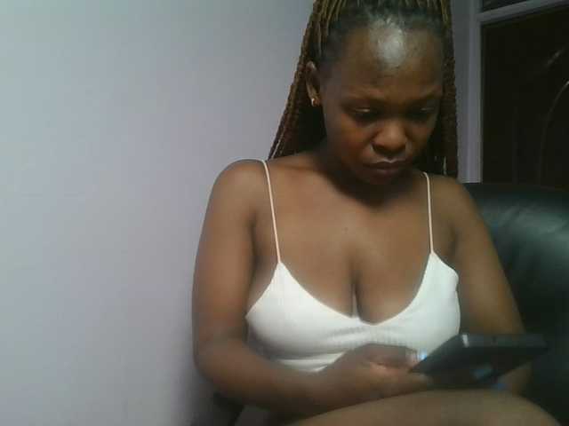 nudevelvet live cam on BongaCams