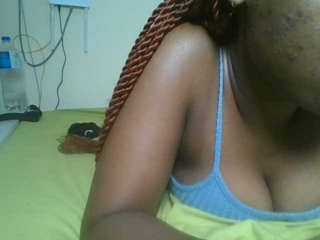 nudevelvet live cam on BongaCams