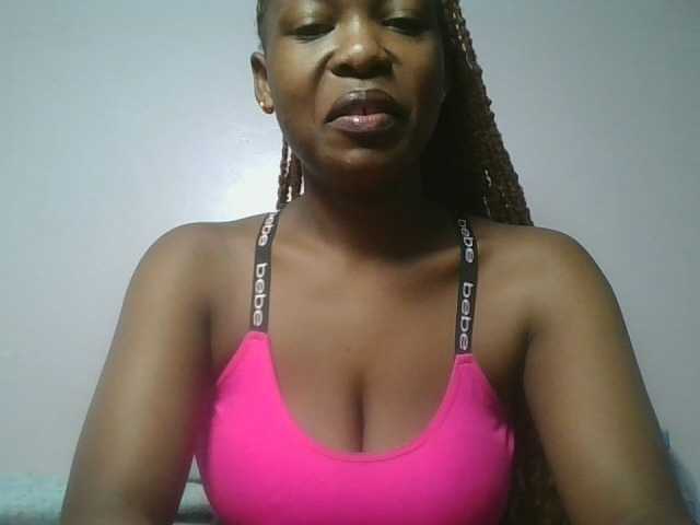 nudevelvet live cam on BongaCams