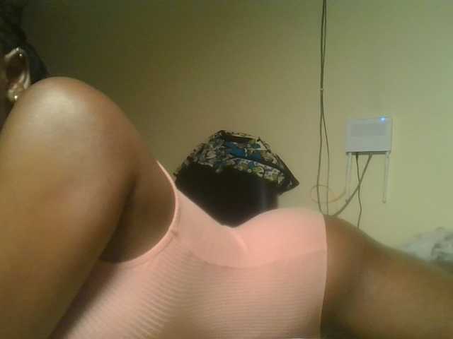 nudevelvet live cam on BongaCams