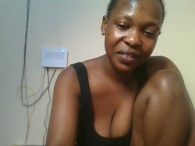 Nudevelvet, 23 y/o - Live Cam on BongaCams