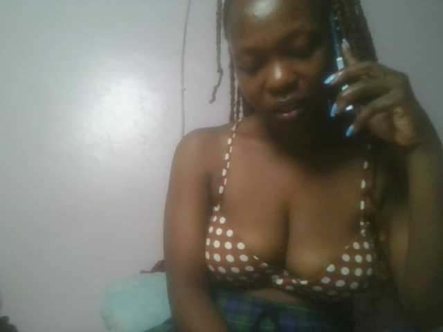 nudevelvet live cam on BongaCams