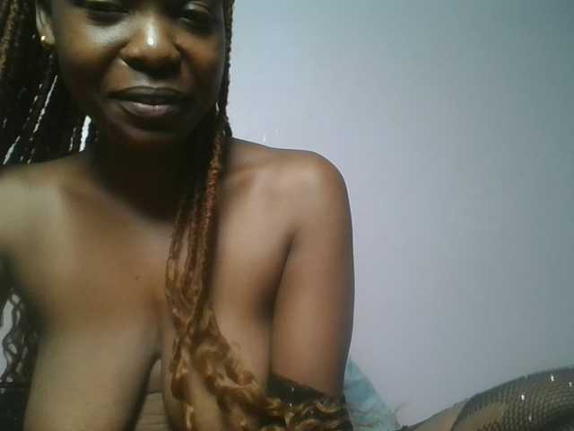 nudevelvet live cam on BongaCams