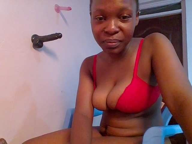 nudevelvet live cam on BongaCams