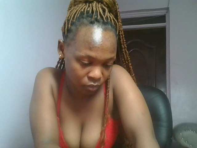 nudevelvet live cam on BongaCams