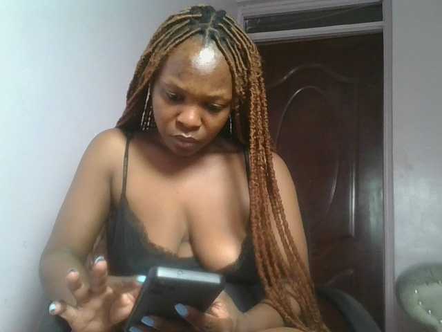 nudevelvet live webcam show