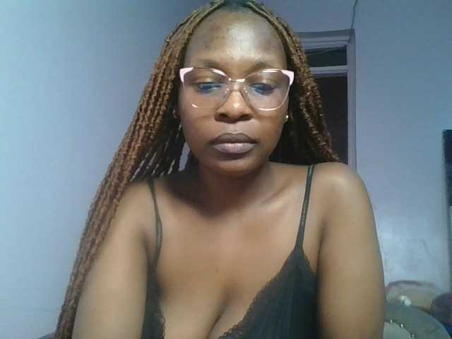 nudevelvet live cam on BongaCams