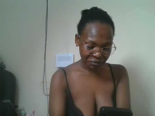 nudevelvet live cam on BongaCams