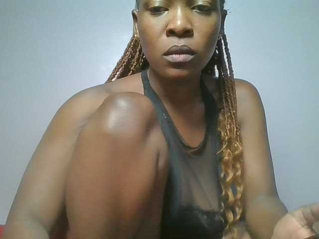nudevelvet live cam on BongaCams