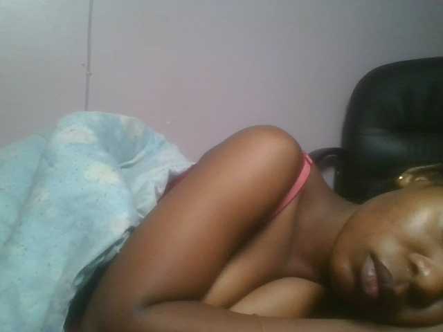 nudevelvet cam belle