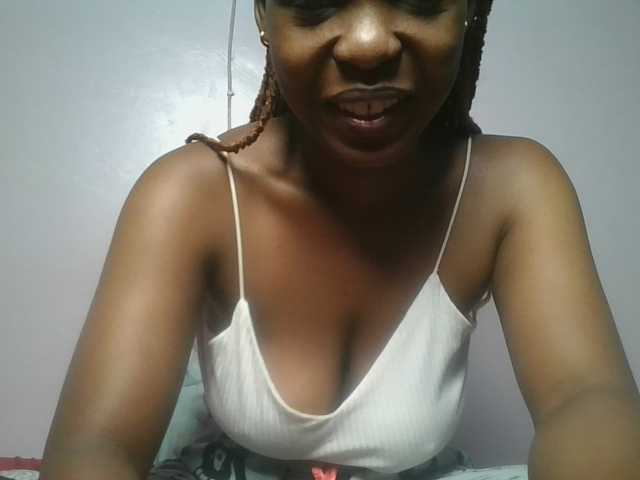 nudevelvet live cam on BongaCams