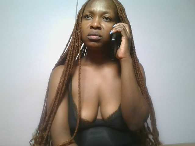 nudevelvet live webcam show