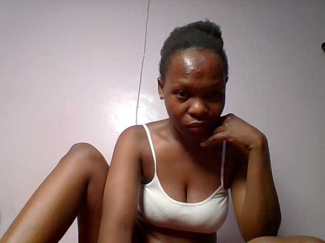 nudevelvet live cam on BongaCams