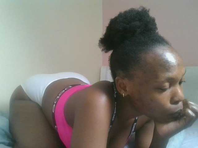 nudevelvet live cam on BongaCams