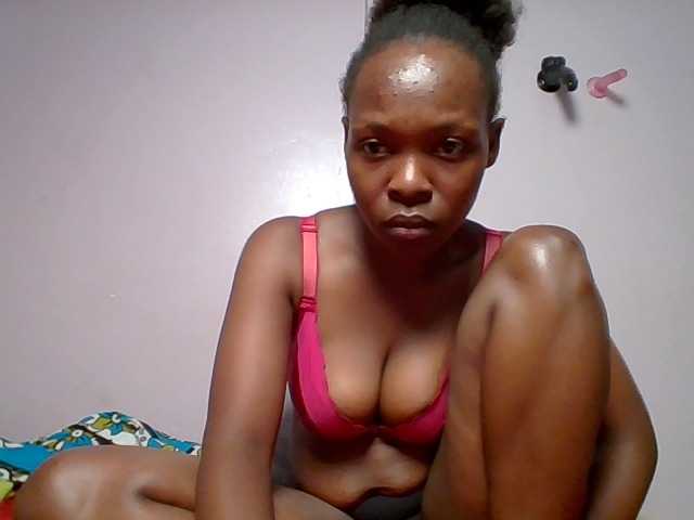 nudevelvet live cam on BongaCams