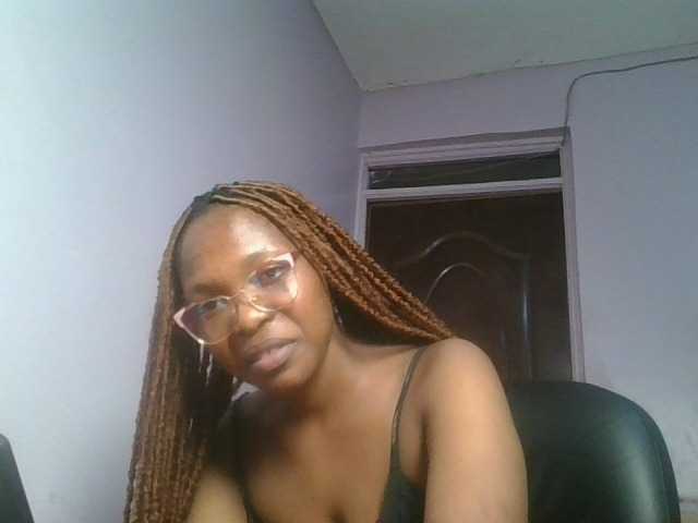 nudevelvet live cam on BongaCams