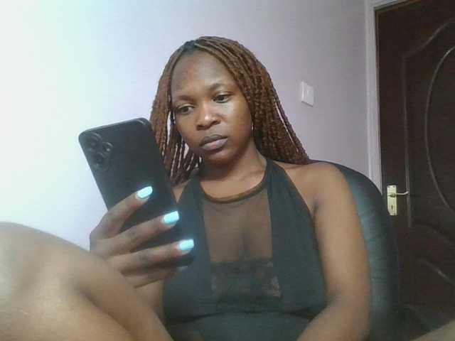 nudevelvet live webcam show
