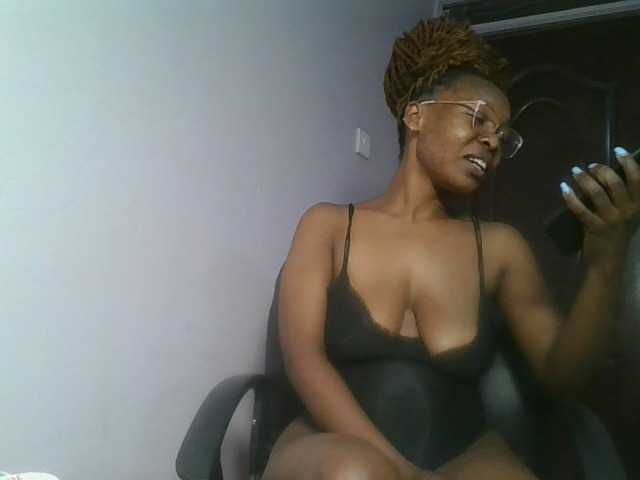 nudevelvet live cam on BongaCams
