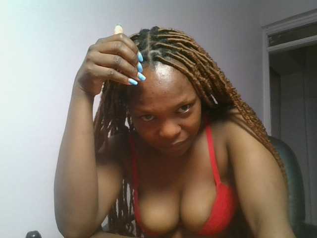 nudevelvet live webcam show