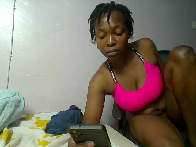 nudevelvet live cam on BongaCams