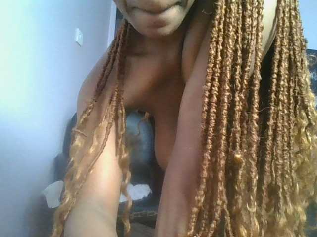 nudevelvet live cam on BongaCams