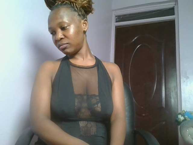 nudevelvet live cam on BongaCams