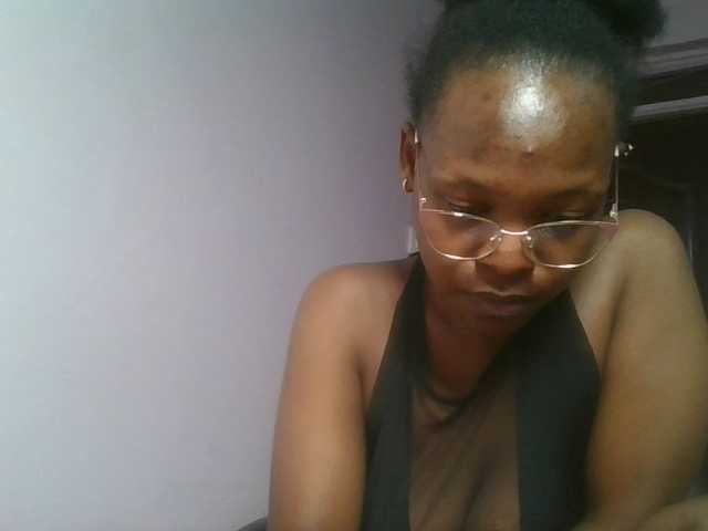 nudevelvet live cam on BongaCams