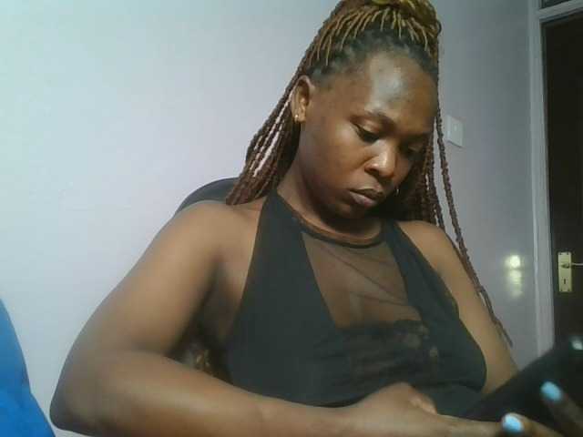 nudevelvet cam belle
