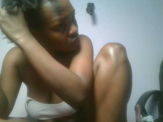 nudevelvet live cam on BongaCams