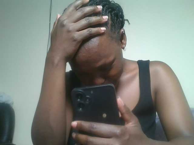 nudevelvet, live now on BongaCams