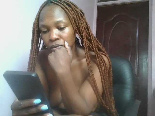nudevelvet live webcam show