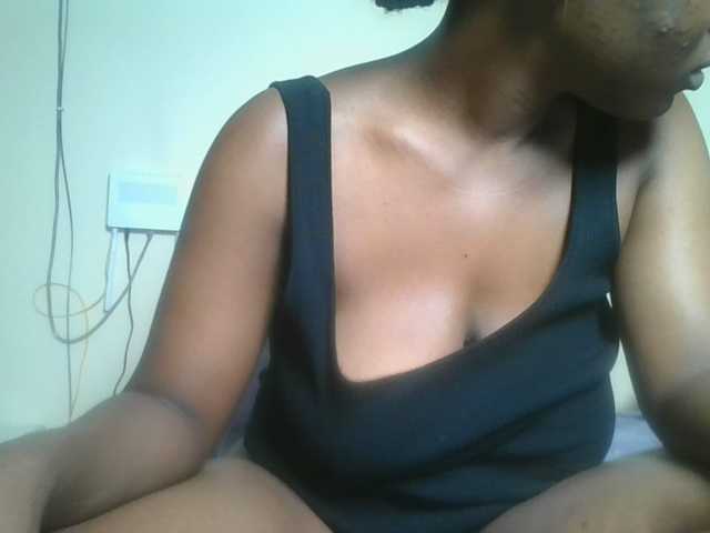 nudevelvet, live now on BongaCams