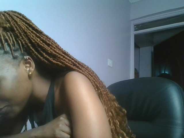 nudevelvet live cam on BongaCams