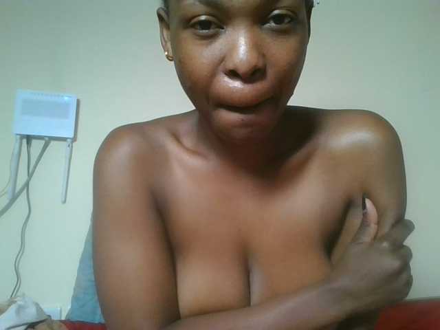 nudevelvet live cam on BongaCams