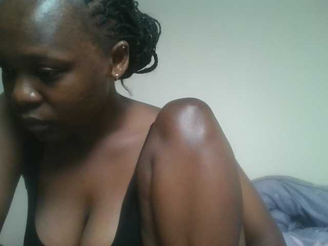 nudevelvet, live now on BongaCams