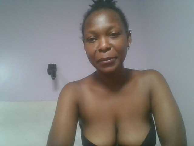 nudevelvet cam belle