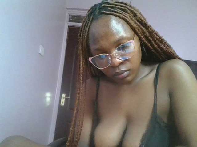nudevelvet live cam on BongaCams
